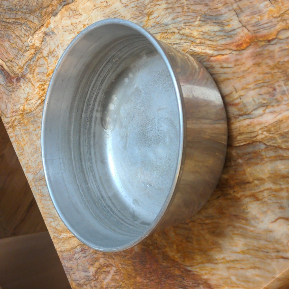 WEAR-EVER Large Bowl